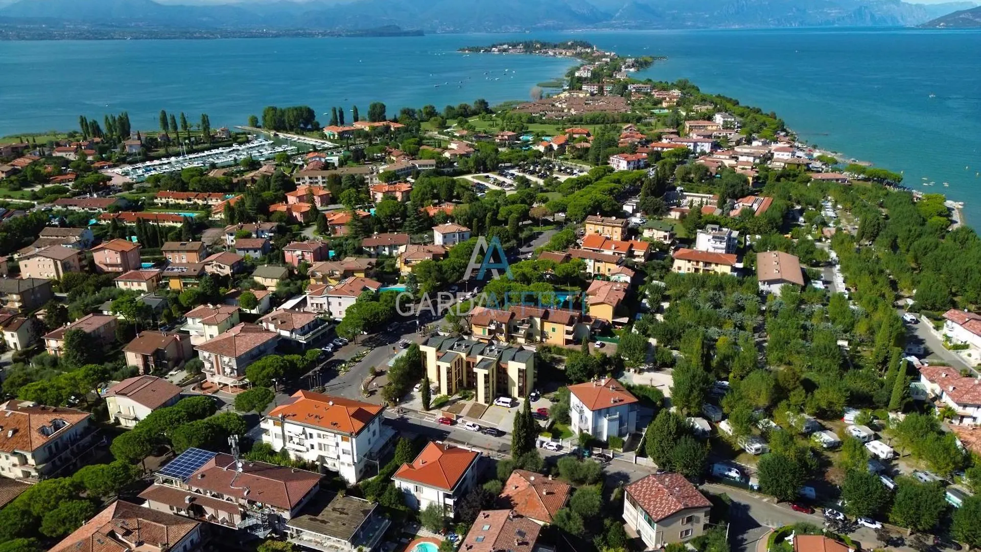 Lasirmioncina - A Soli 2 Minuti A Piedi Dal Lago location
